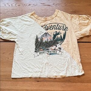 Adventure Graphic T-Shirt in Cream and White